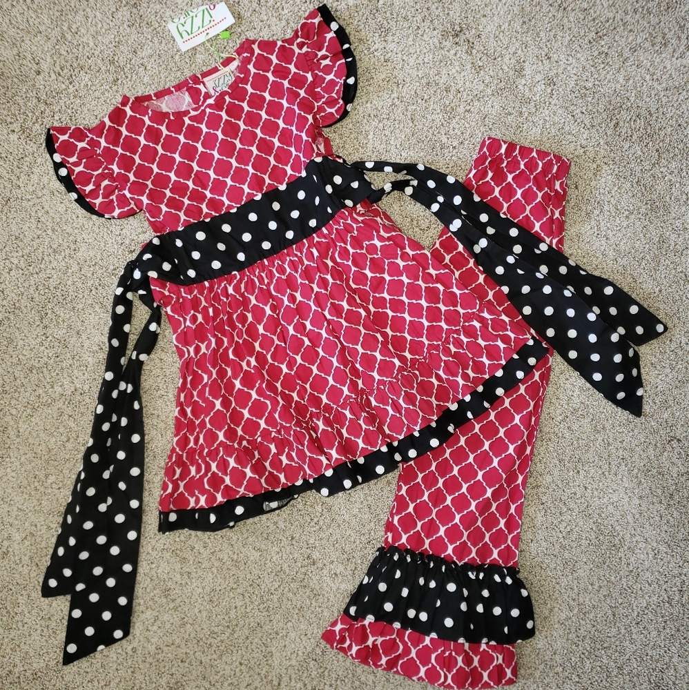 NWT Izzy & Ollie Outfit